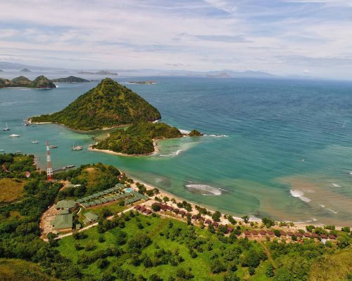 Sylvia-Hills-labuan-bajo